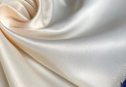 Vải Taffeta Polyester: Sang Trọng, Bền Bỉ và Tiện Dụng Trong Thời Trang Hiện Đại
